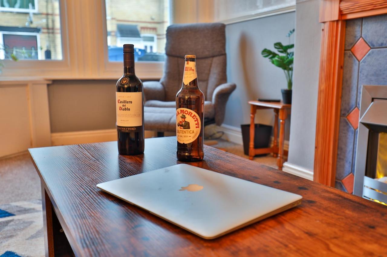 Devon St - Cozy Home, Free Easy Parking! Kingston upon Hull ภายนอก รูปภาพ
