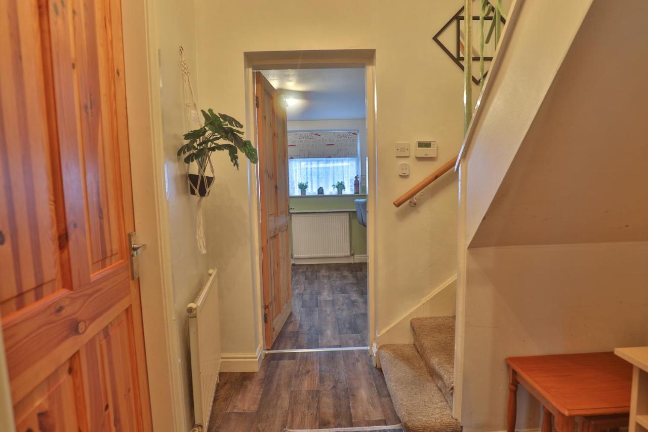Devon St - Cozy Home, Free Easy Parking! Kingston upon Hull ภายนอก รูปภาพ